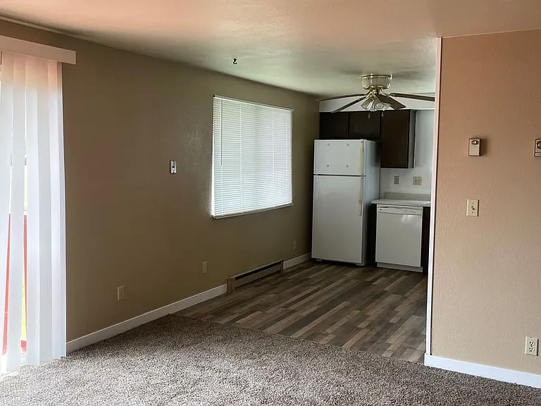 260 Shoshone Ave — Photo 1