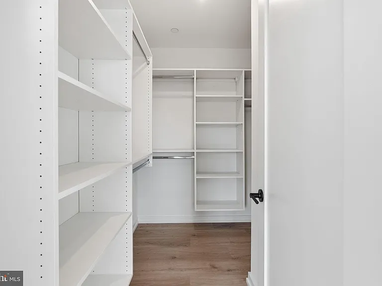 209 New St #6B — Photo 18