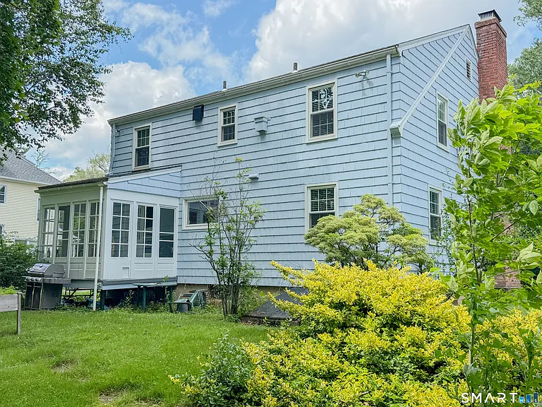 1657 Farmington Ave — Photo 15