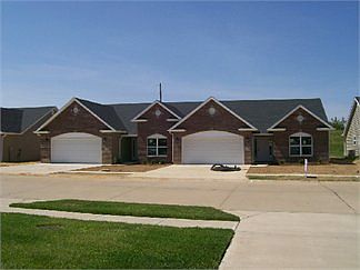 4th image of 3126 Park Place Dr