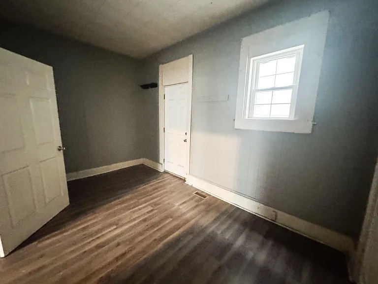 1120 Spruce St — Photo 5