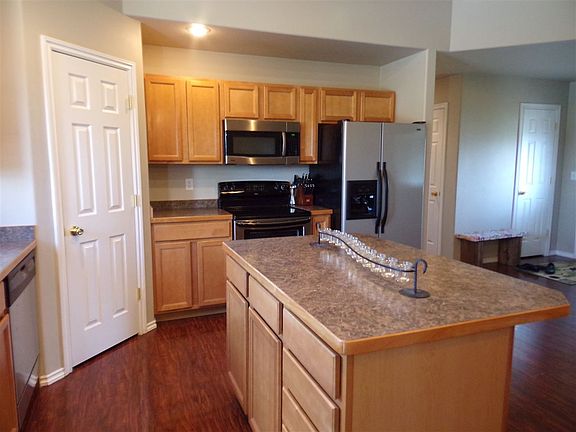 4th image of 3424 Lavender Dr