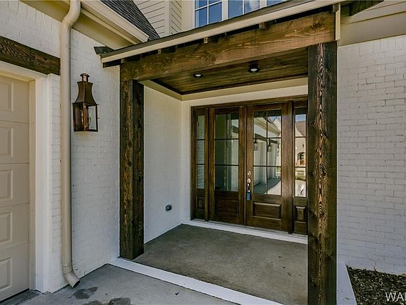 3rd image of 5846 Moreland Ave