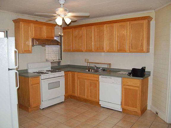 2nd image of 4610 Benner St #2F