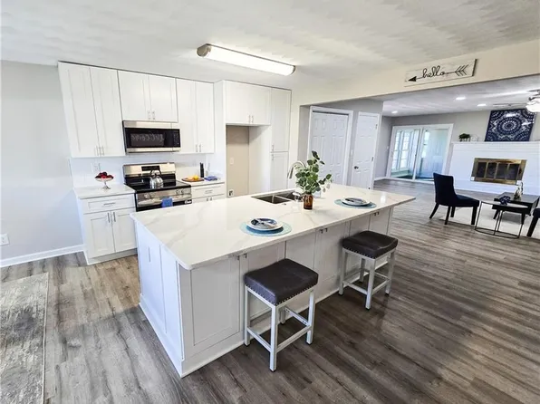 3625 Weiss Ln, Chesapeake, VA 23323