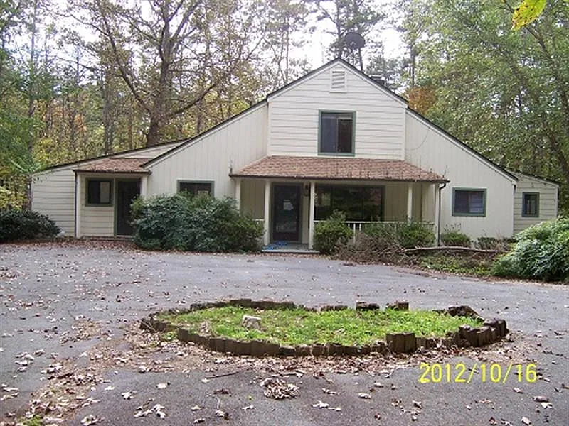 1077 Tilman Rd photo 1