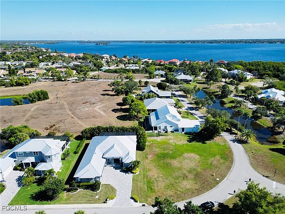 5th image of 6057 Marsh Point Ln