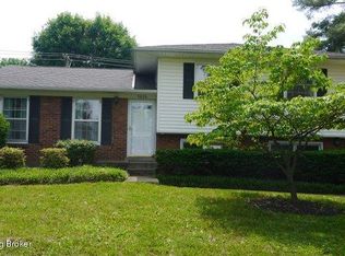 3026 Roselawn Blvd, Louisville, KY 40220