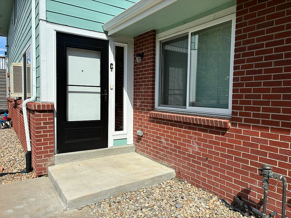 2330 Wedgewood Ave #7C