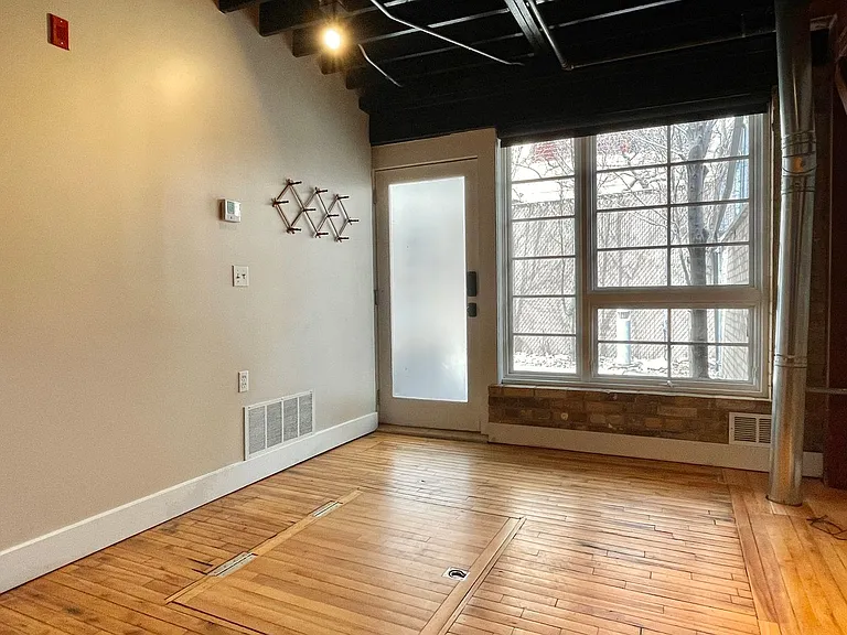 346 W Pierpont Ave #E108 — Photo 4