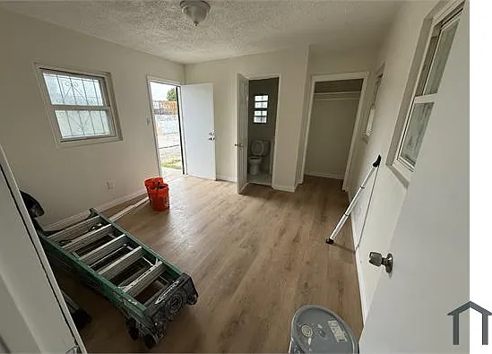 3 bed, 1100 sqft, $3,600 — Photo 2