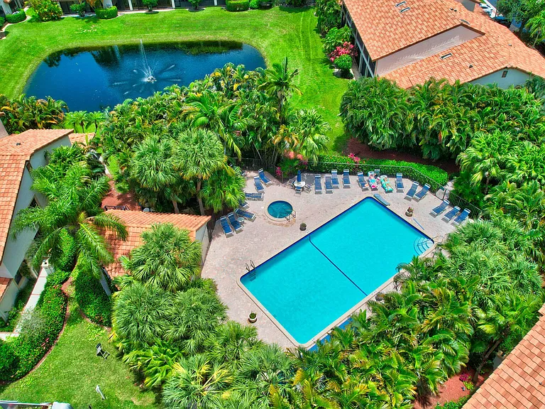 7875 La Mirada Dr — Photo 29