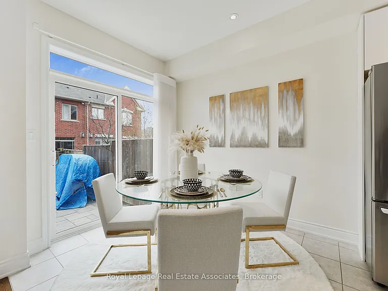 41 Mazarine Ln — Photo 12