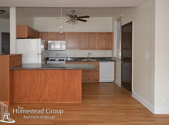 3rd image of 900 W Sunnyside Ave APT 01