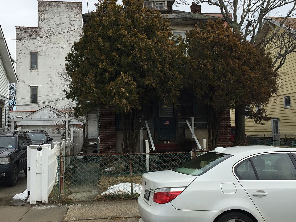 2nd image of 242 Beach 117 St