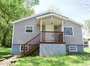 708 Dodd Dr, Waynesville, MO 65583