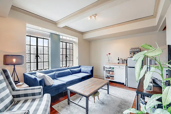 Rented by Level Group | media 102