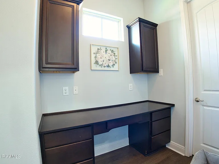 106 Pascalet Pl — Photo 22