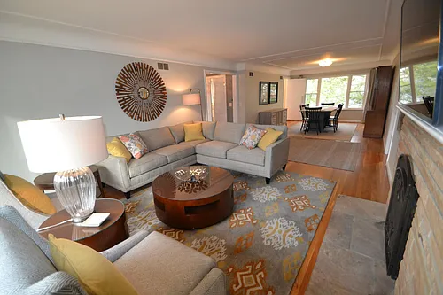 3326 Mowbray Ln Photo 1