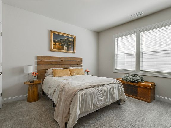 5th image of 142 Bolter Ln