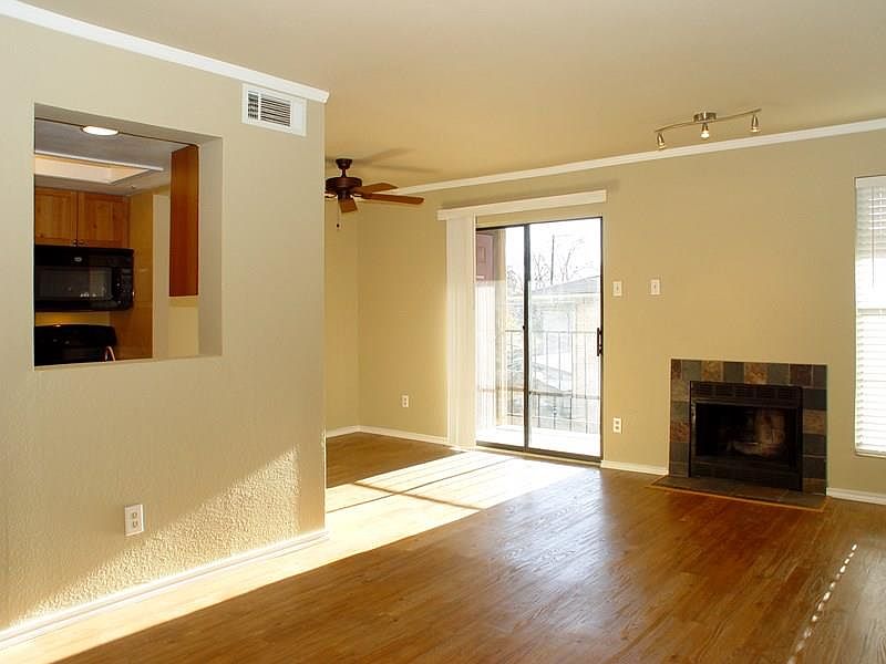 1st image of 5916 Gaston Ave APT 203