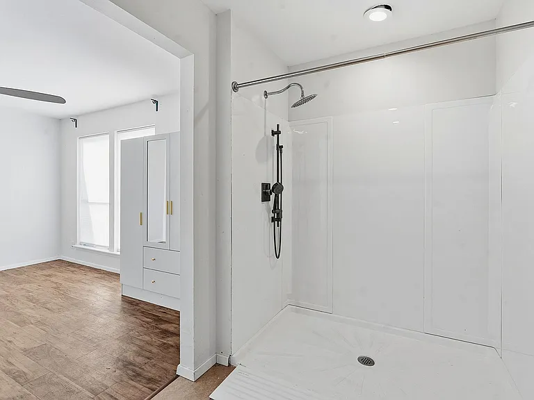 2106 Lamplight Village Cir #A — Photo 16