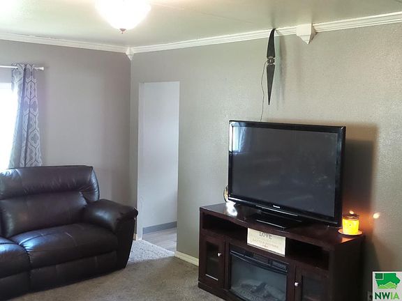 4th image of 2704 Rebecca St