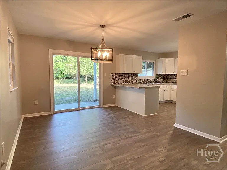 8620 Ferguson Ave — Photo 3