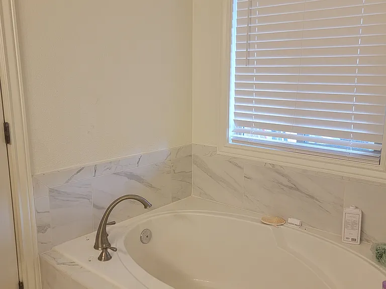 2880 W Ravenna St — Photo 22