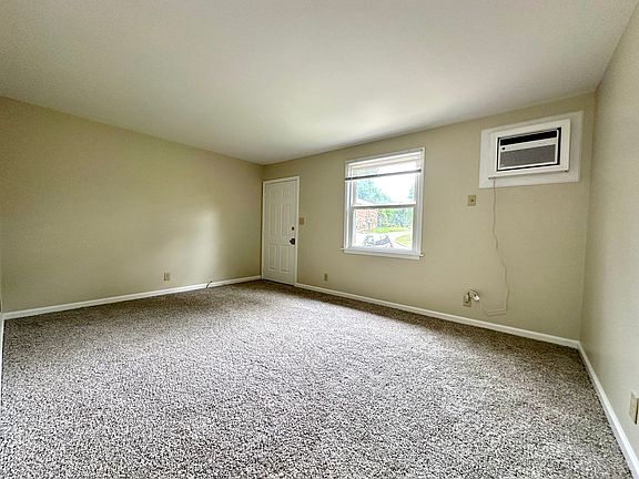 4th image of 1906 Batts Ln APT A