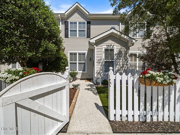 3rd image of 5813 Wrightsville Avenue Apt 171