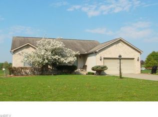 10230 Midway Dr, New Middletown, OH 44442