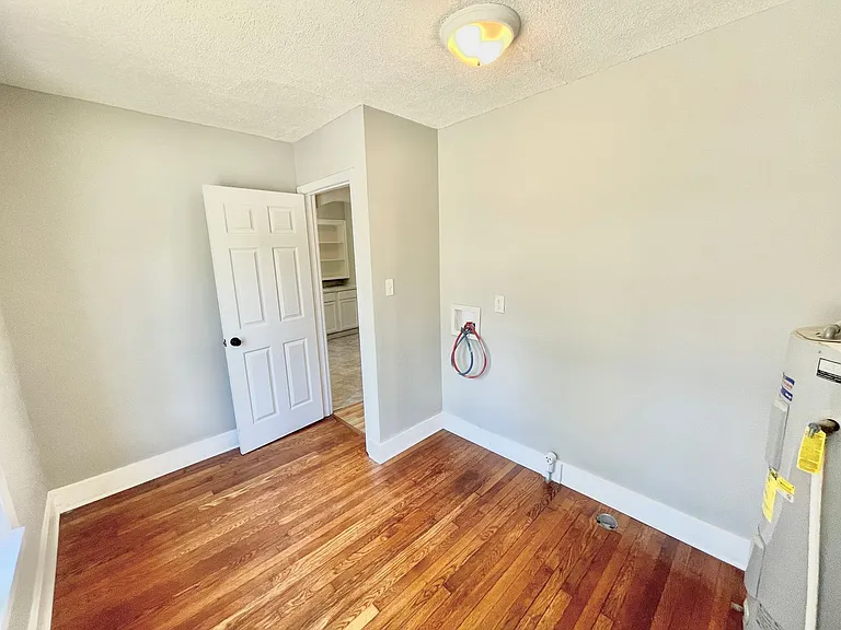 811 Dana Pl — Photo 24