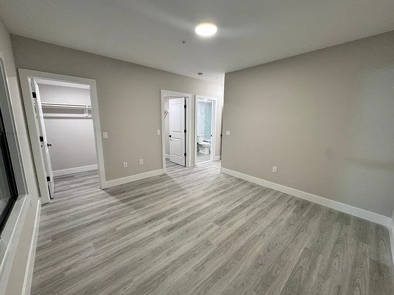 6118 Jefferson St #3 — Photo 15