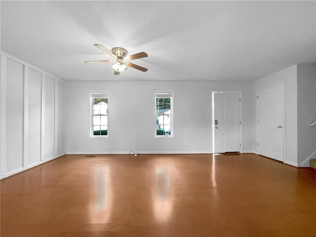 392 River Trace Dr — Photo 4