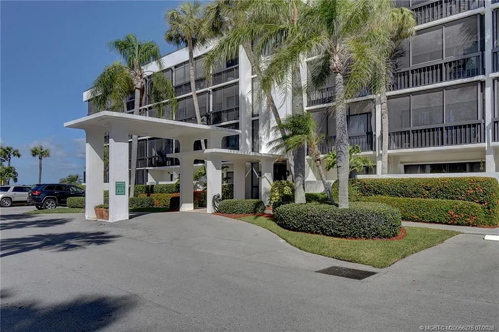 2 bed, 2.0 bath, 1204 sqft, $2,500 — Photo 4