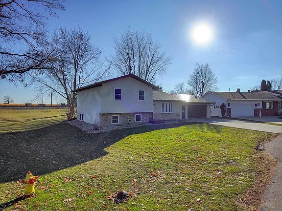 2nd image of 107 Rainbow Dr
