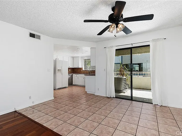 3876 Howard Ave #7 — Photo 31