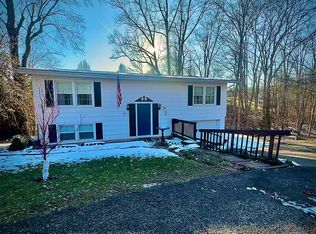37 Forest Vw, Alum Creek, WV 25003