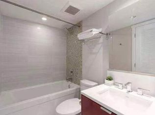 1777 W 7th Ave #811, Vancouver, BC V6J 0E5