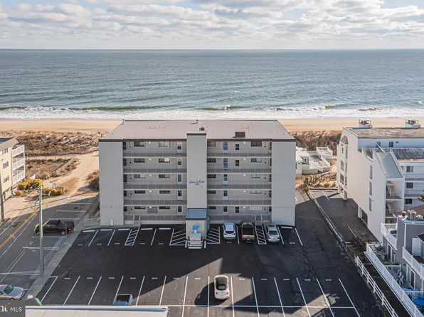 5 76th St Unit 204, Ocean City, MD 21842