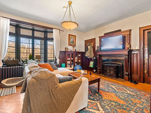 3rd image of 1814 Sulgrave Ave APT 1