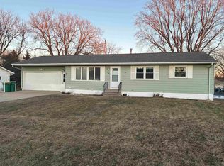 110 N 4th St, Raymond, IA 50667