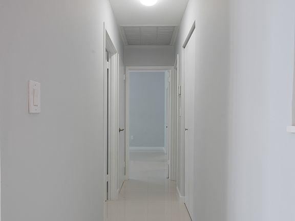 3rd image of 5701 Collins Ave #Penthouse 17
