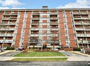4 Horizon Rd #G3, Fort Lee, NJ 07024