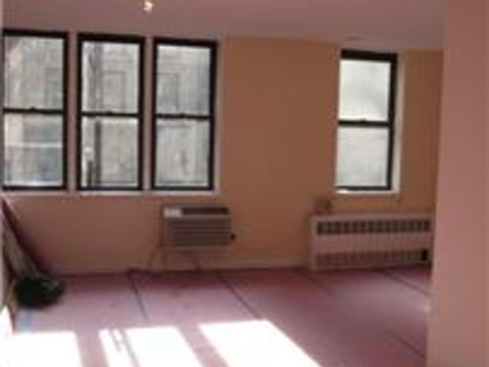 1st image of 139 E 27th St APT 3B