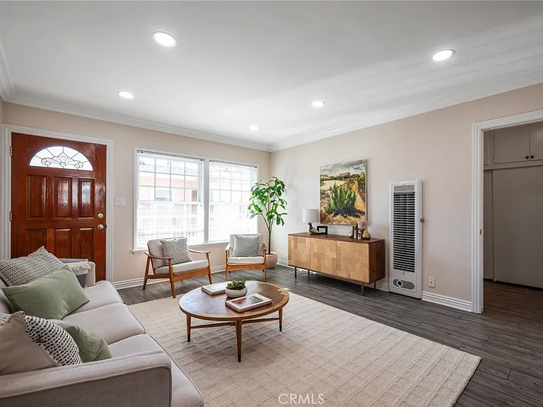 4401 E Ocean Blvd — Photo 3