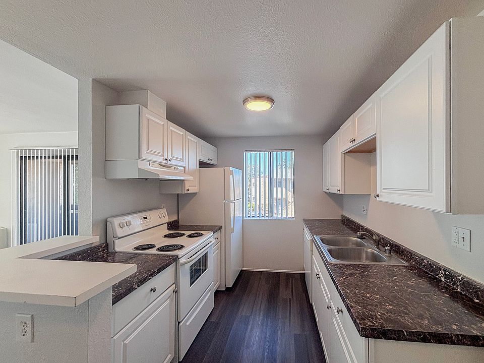 1st image of 389 S Lincoln Ave APT 7