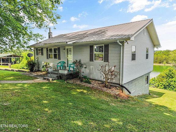 2nd image of 1797 Circle Lake Dr