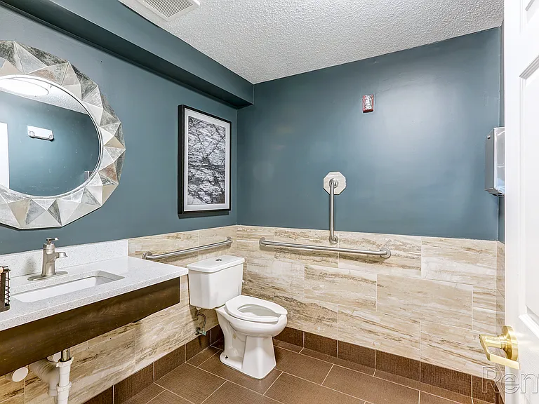 619 N Shore Dr #1 — Photo 34